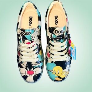 Womens VEGAN Looney Tunes Sylvester and Tweety Sneakers